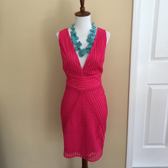 🌺Deep V Stripe Detail Mini Dress🌺 - Picture 4 of 6